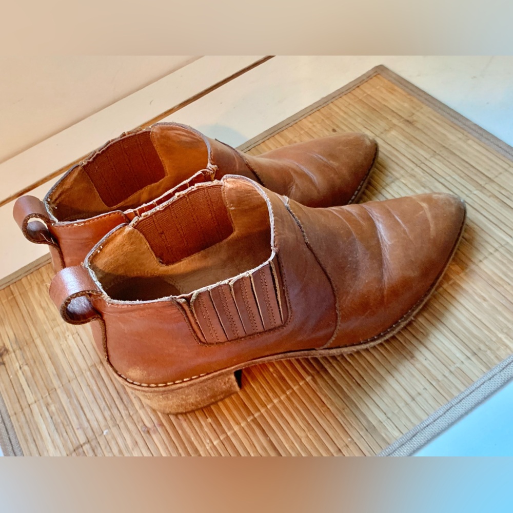 Madewell Chelsea Leather Booties - Picture 5 of 10